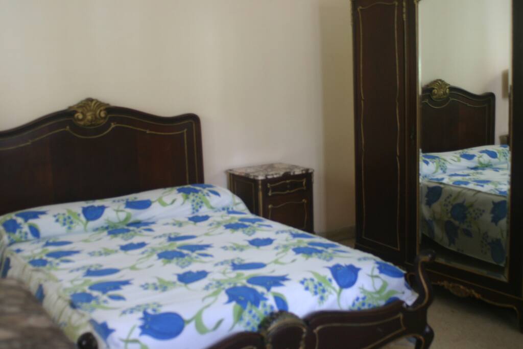 Las habitaciones cuentan con hermosos muebles coloniales españoles