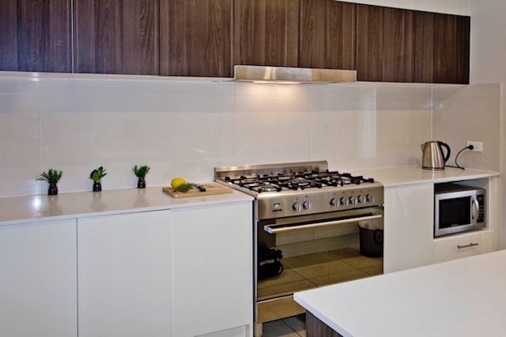 YOUR MAROUBRA HOME AWAY FROM HOME