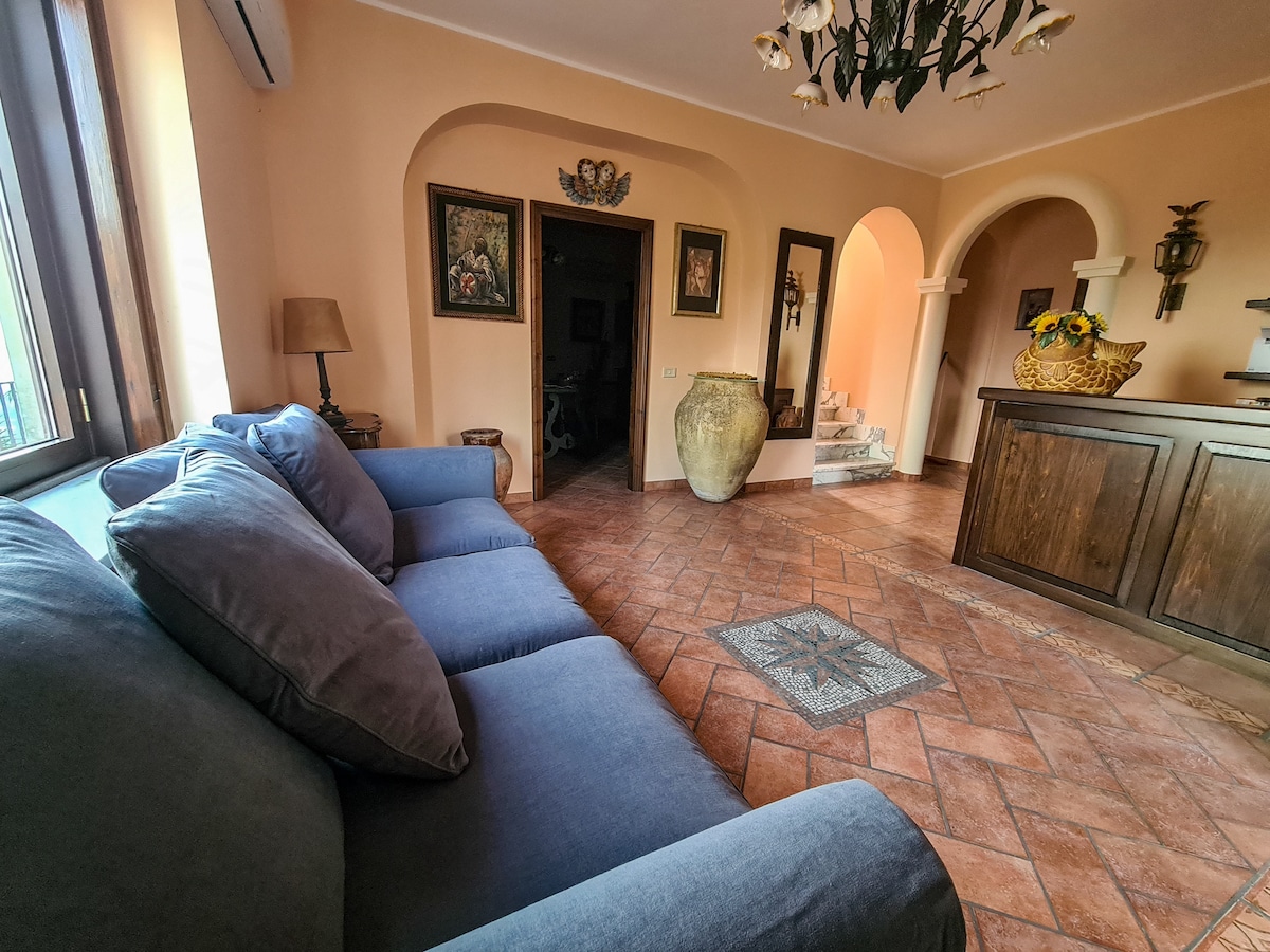 Top Airbnb: PANORAMIC VILLA OF MOUNT ETNA WITH SWIMMING POOL à Giarre