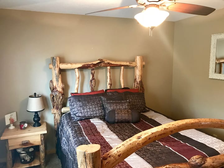 Легло тип Куин на основния етаж