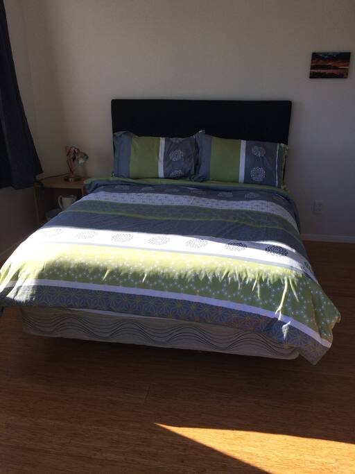The bed!