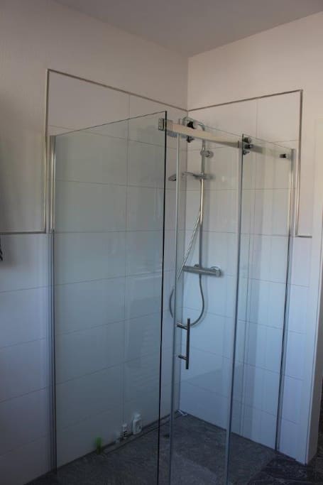Dusche / shower