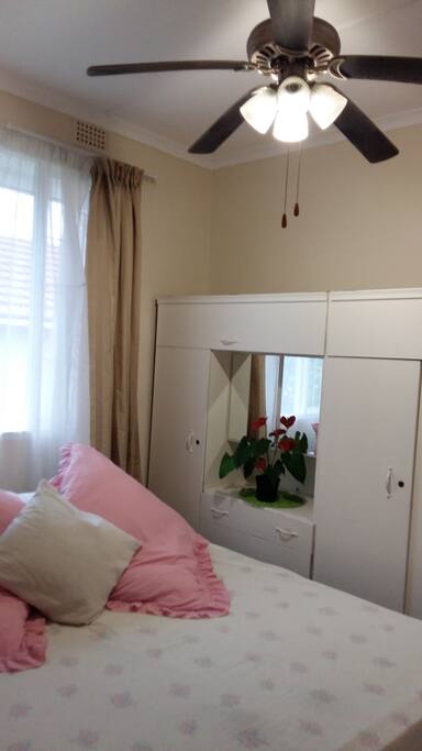 2 Single beds