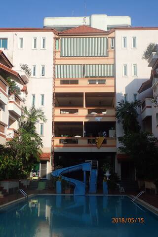 2-bedroom 95m2 apartment near Emporium gallery image 3