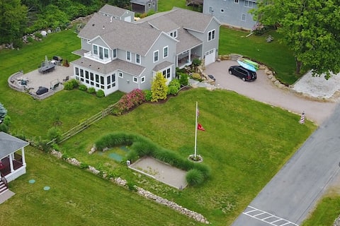 3 bdrm private in-law suite  w separate entrance