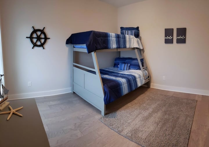 Стая с двуетажно легло с котва