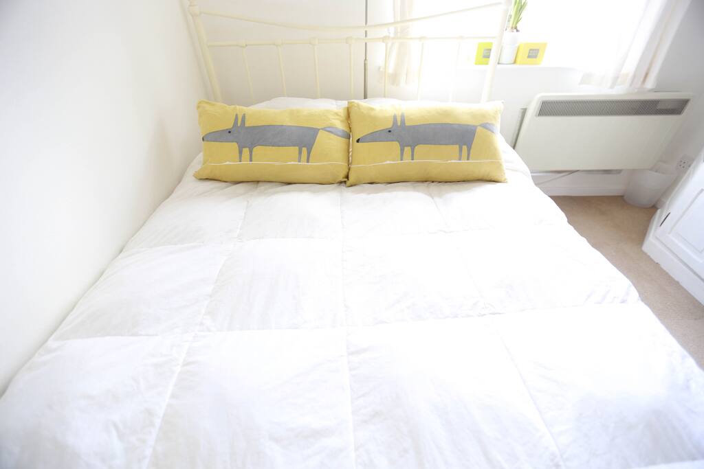 Mattress and Bed (4ft 6")