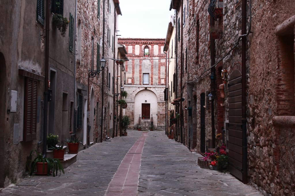 Strade del centro di Caldana