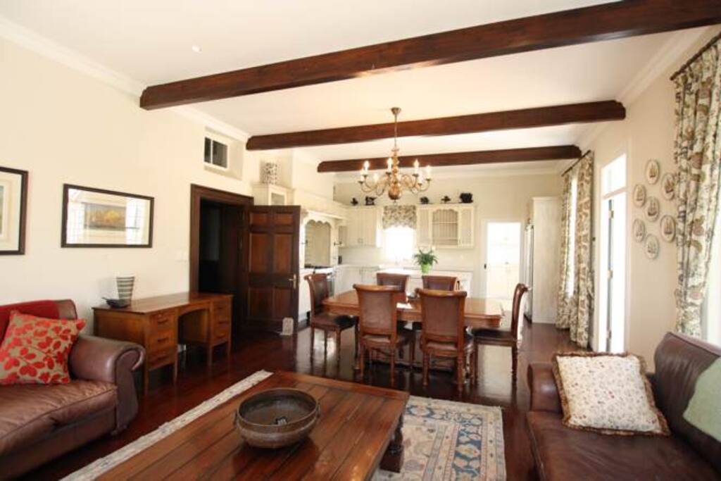 Kitchen, casual dining & Tv lounge