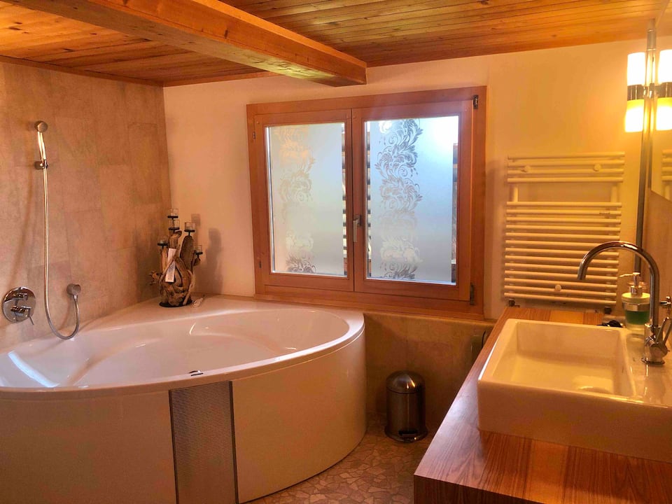 Hübeli Lodge — photo 1