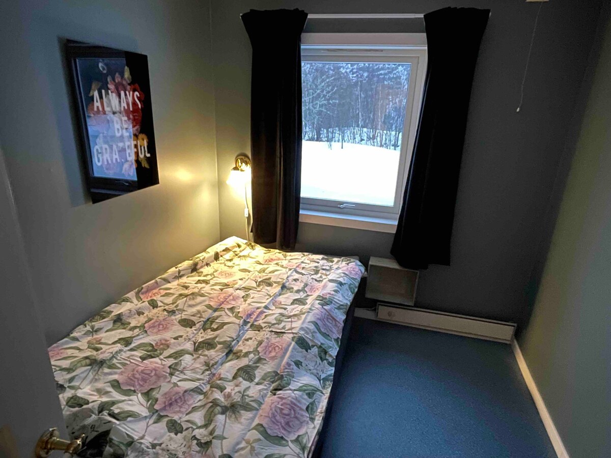 Спалня 3, най - малката стая.
Легло 120 см