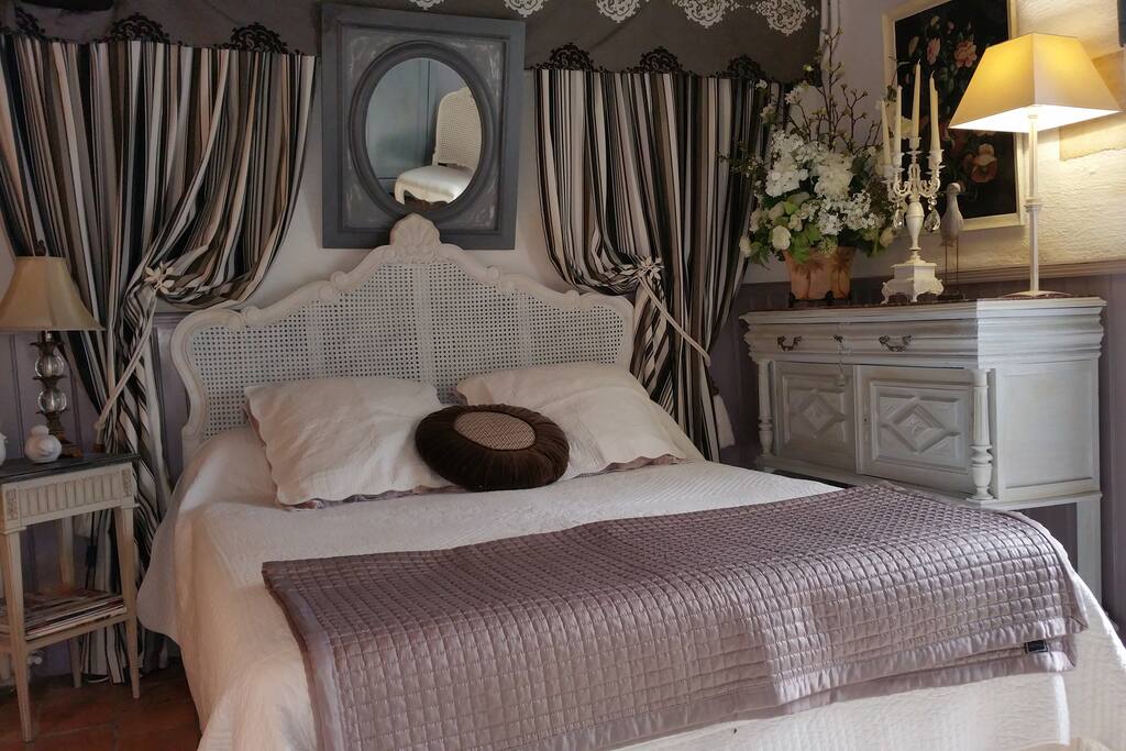 Ancolie, une des chambres de la suite "Ancolie/Agapanthe".