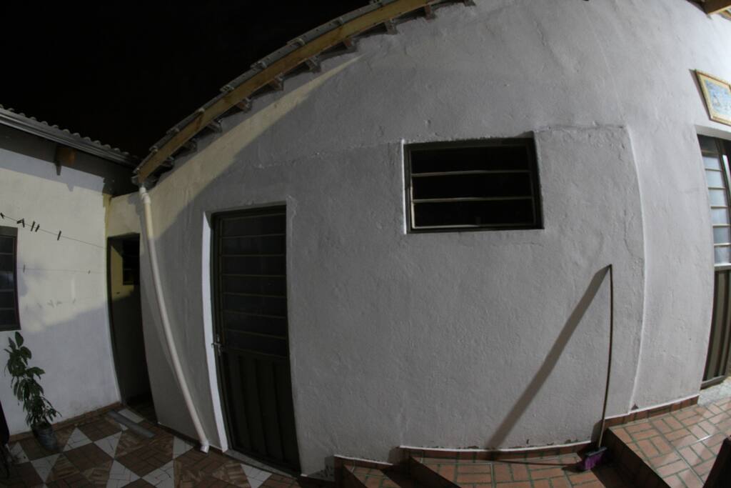 frente do quarto