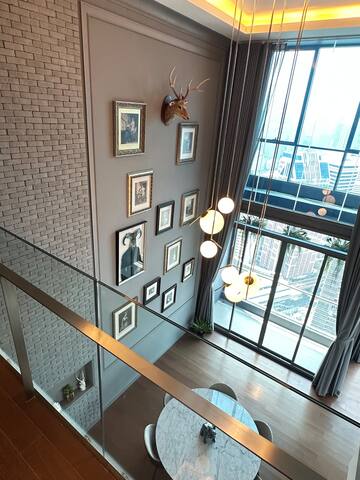 Luxurious 4 Bedroom Penthouse Loft At Nana BTS gallery image 2