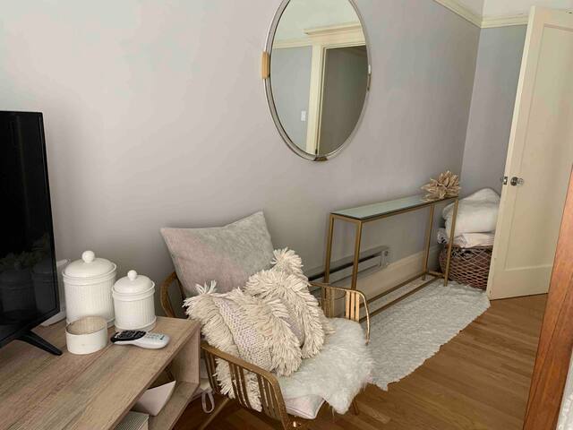 Charming Home in Pacific Heights gallery image 3