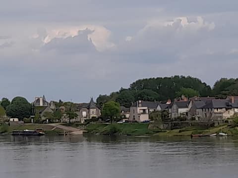 Comfortable house on the banks of the Loire