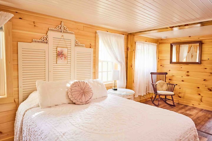 Sweet Dreams in a Queen size bed