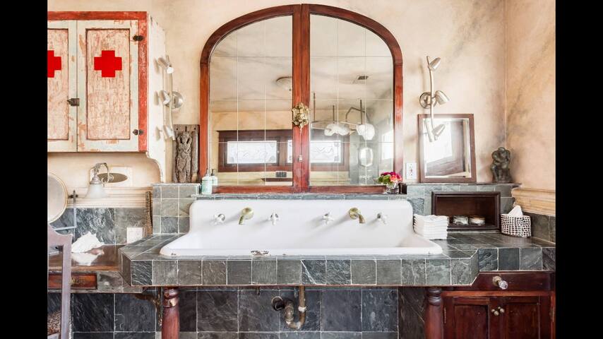 Best View in SilverLake~Spectacular 1909 Craftsman gallery image 5