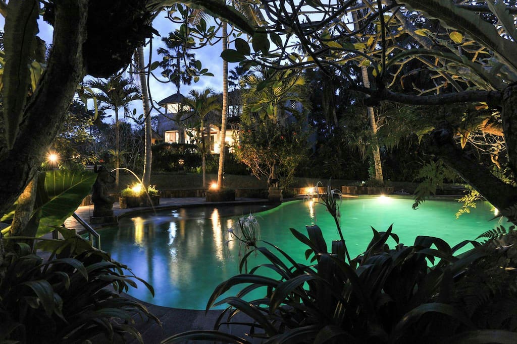 Villa Singakerta Rumah untuk Disewakan di Ubud Bali 