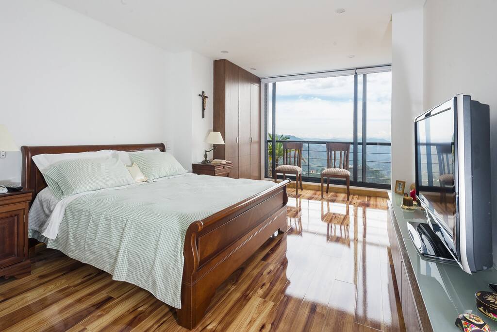 Alcoba principal (Master bedroom)