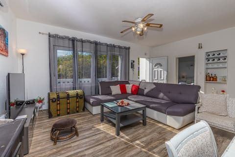 Top Airbnb: Villa Manta Crikvenica - Heated pool - 2apartmana in Vinodolska Općina