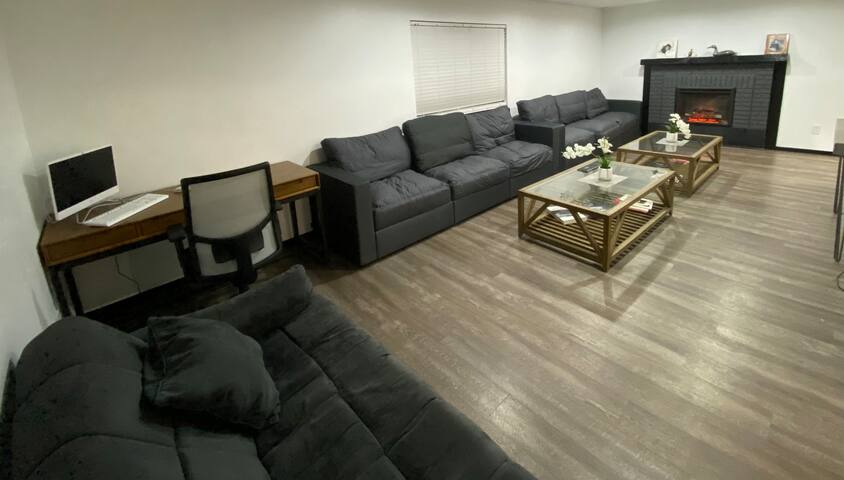 ★Easton Waterfront: Boat, Fish, Theatre, Barcade★ gallery image 5