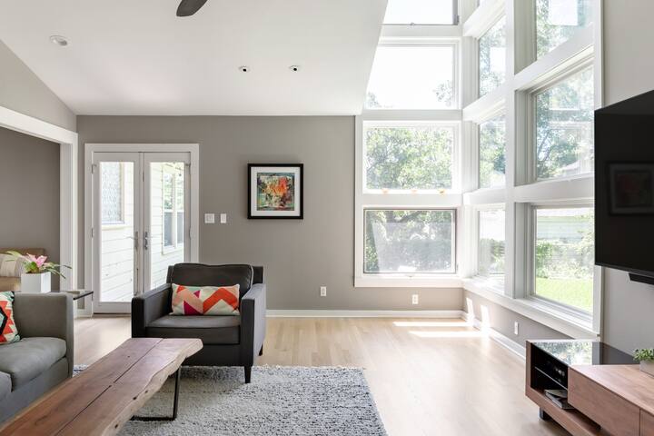 Mid-Century Modern Revivalist Cottage