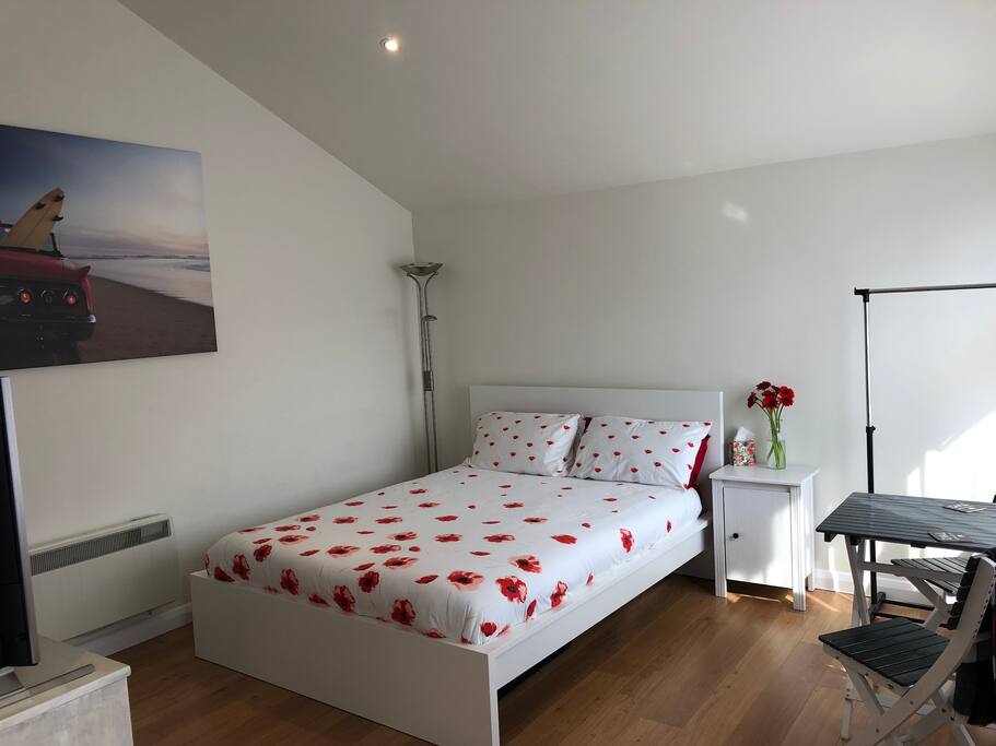 King size bed