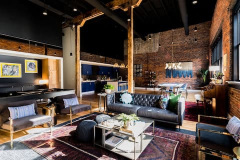 Loft Penthouse w/ City View 1 block from Broadway