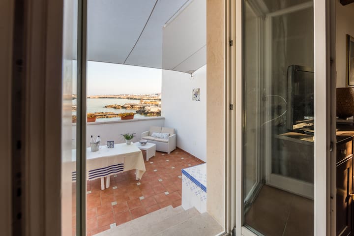 “NETTUNO” La Terrazza sul Mare