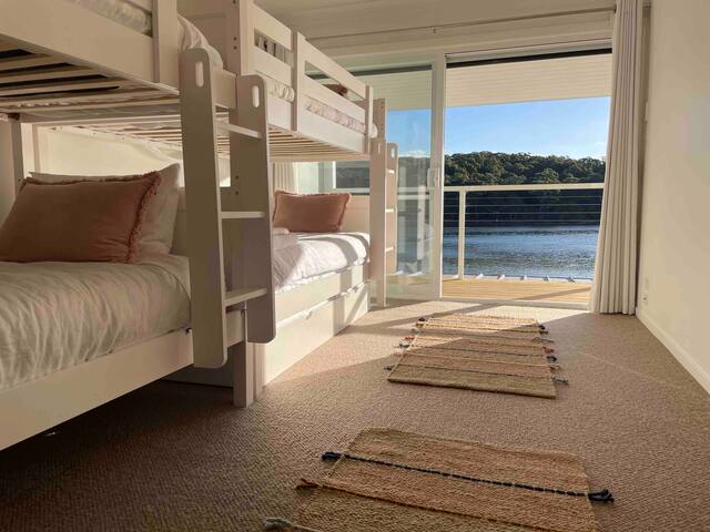 The Sandbar House, Royal National Park gallery image 5