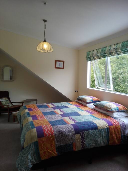 Kiwi room - Super-king Double Bed