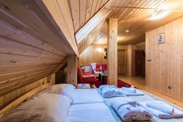 דירת Burstho בחדר הראשון