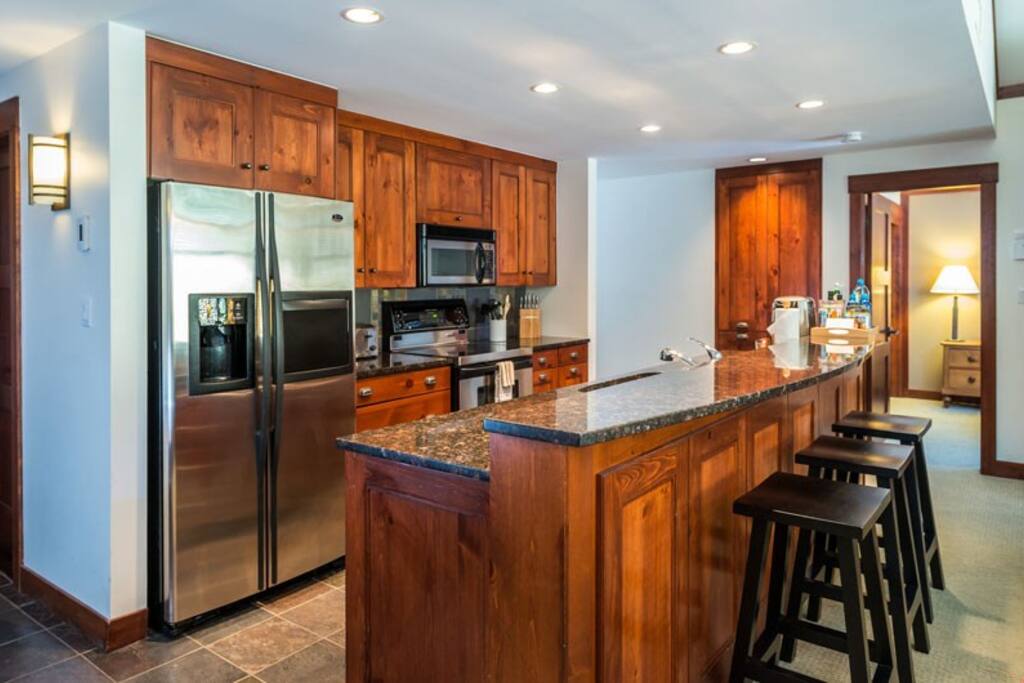 Take a seat at the breakfast bar or cook up a storm in the kitchen.