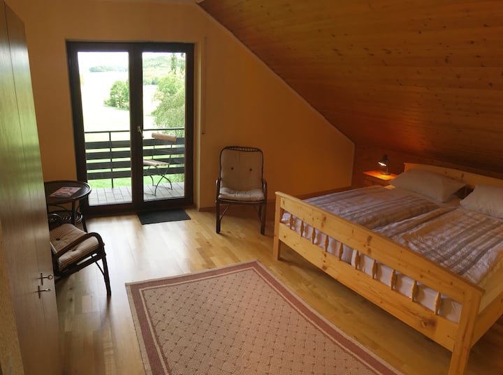 ห้องนอน 2 (Bedroom 2)