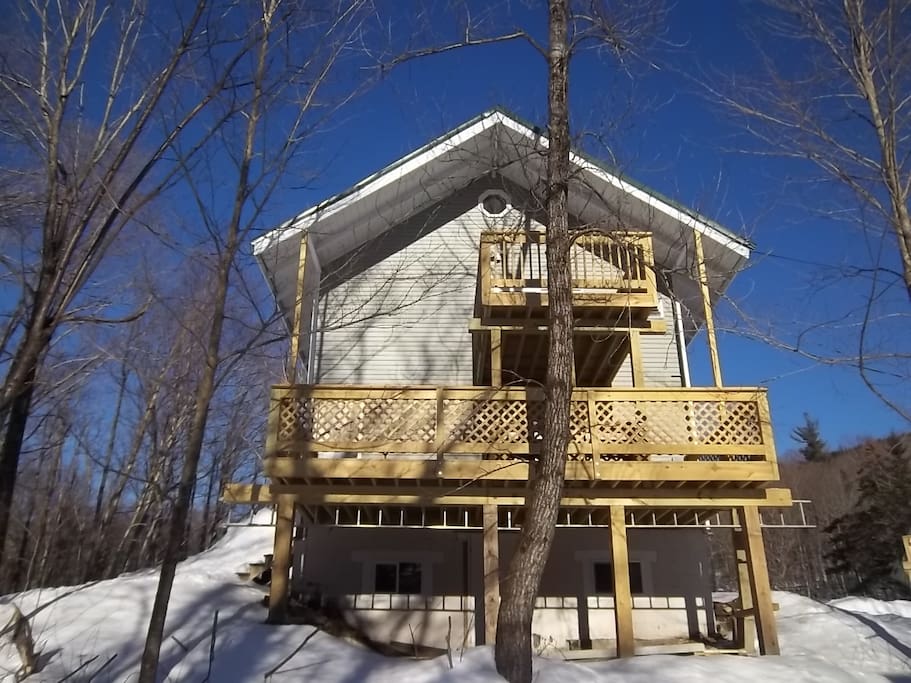 The back of Chalet North and it's 2 decks.