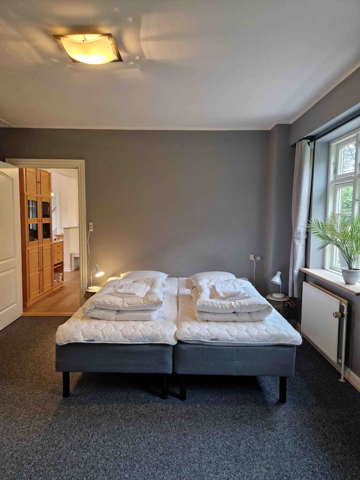 1: Dobbelt + En Suite bath