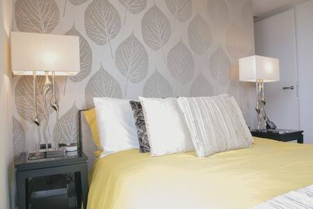 Shoreditch, private, modern room with bathroom