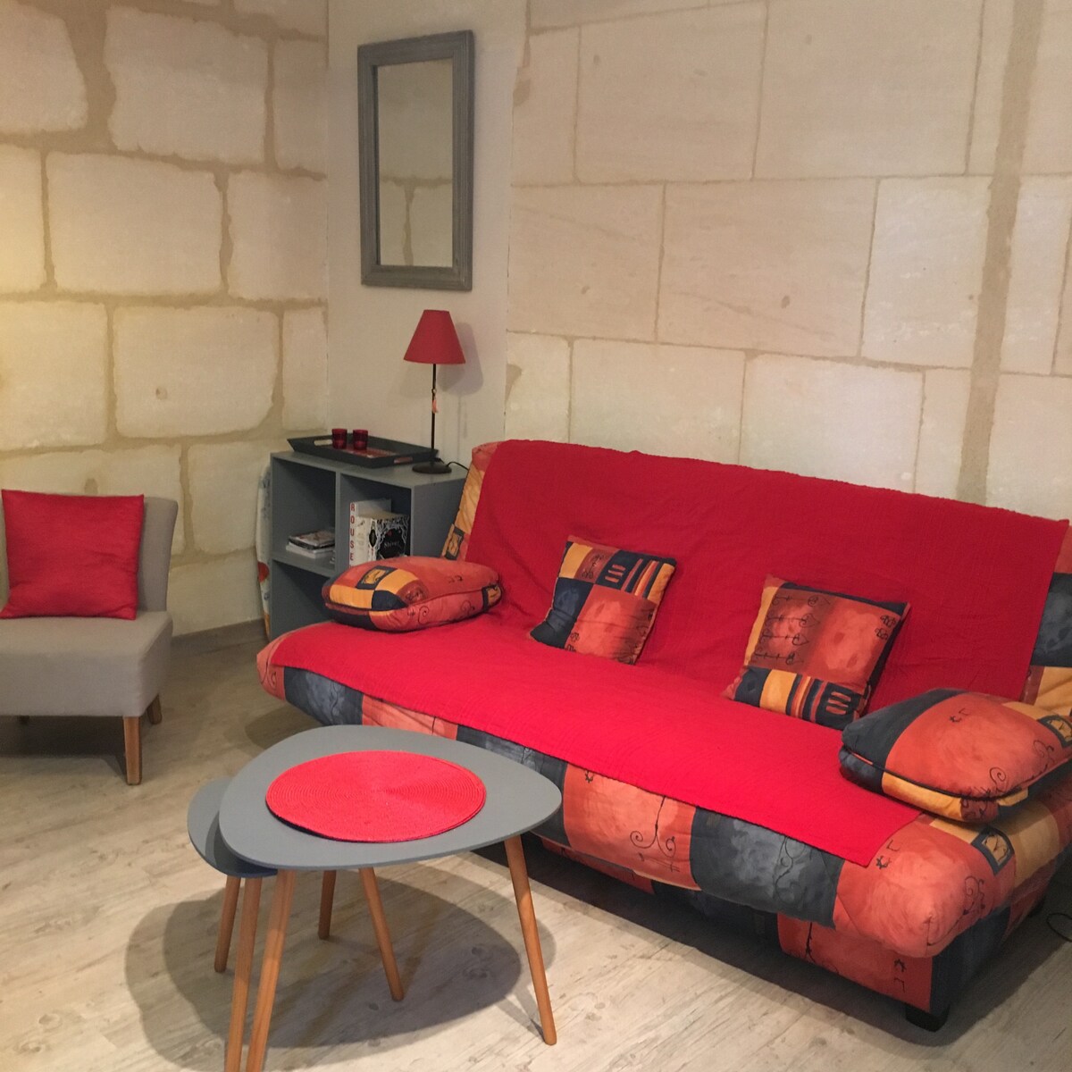 Successful Airbnb property: Very quiet farmhouse located 4 km from the city center in Arles