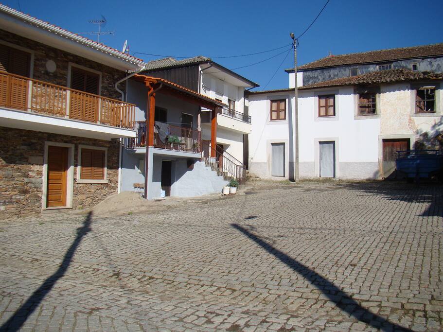 Parte frontal da casa, Largo do Terreiro