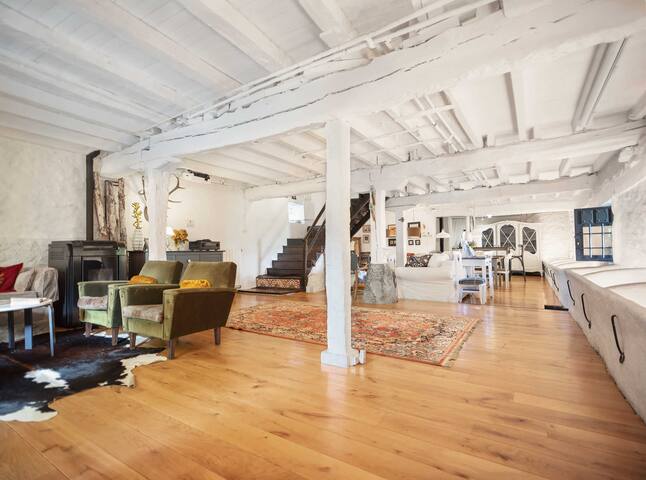 Amaloka Holiday Home, casa completa para 17. gallery image 3