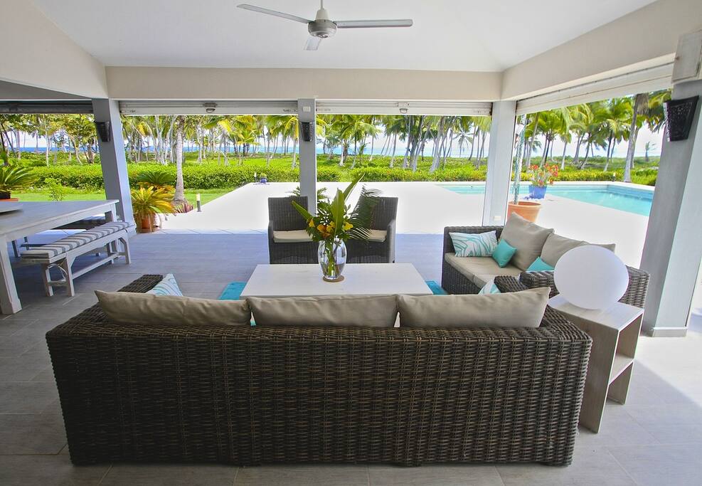 Outdoor salon with ocean view