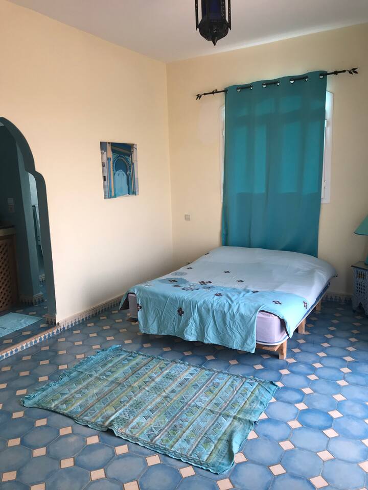 ห้องสีฟ้าที่ชั้น 1 