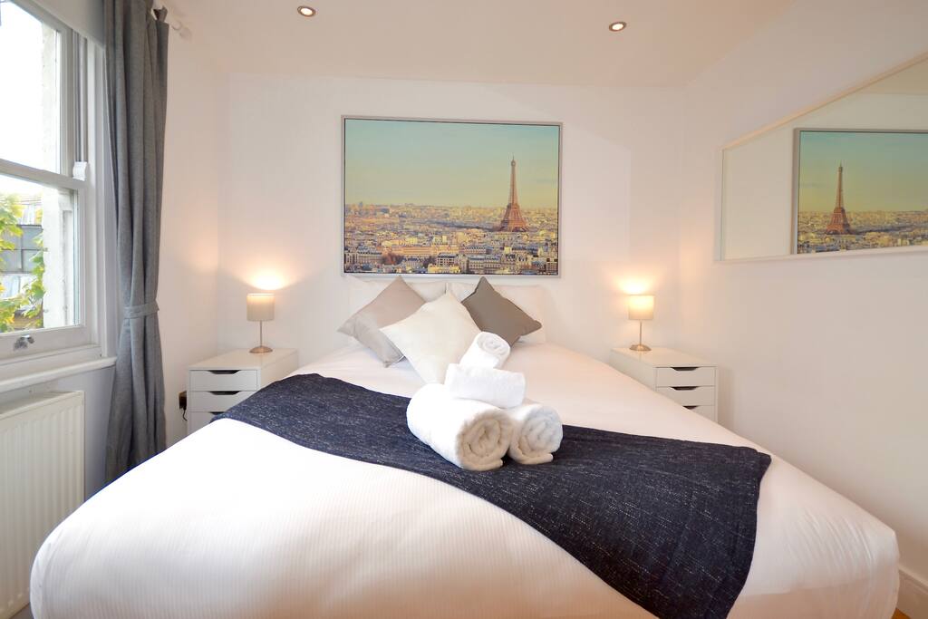 Bright and airy room