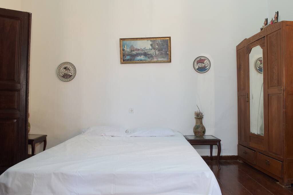 Room 2 (Double)