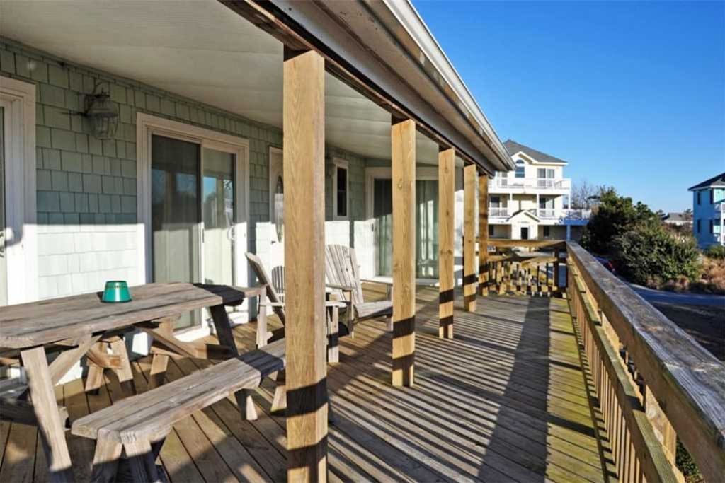 DU400-Beach Daze l Covered Deck