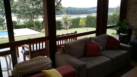Top Airbnb: Beautiful on the Dam - Pool/Fireplace - 6 beds in Ibiúna