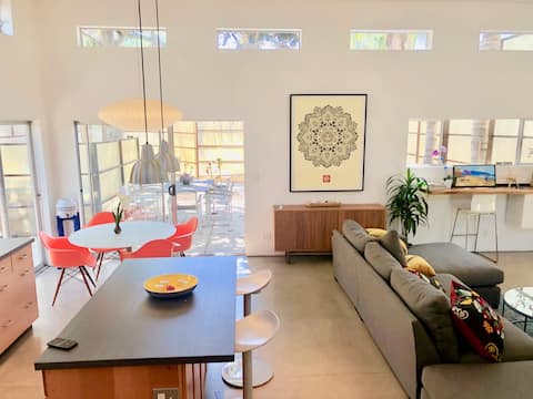 Top performing Airbnb: Amenity-Rich Abbot Kinney Venice Oasis! in Venice