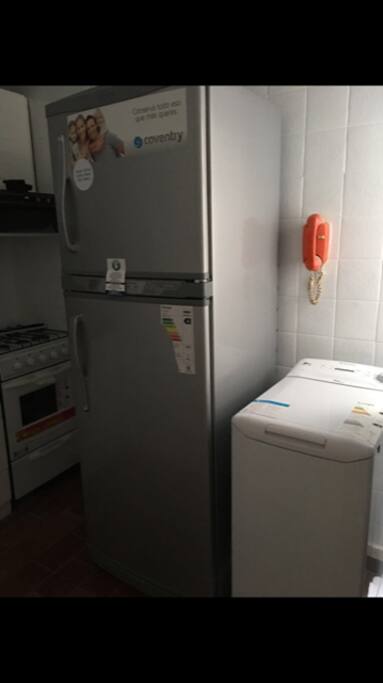 Cocina con heladera y Lavarropas