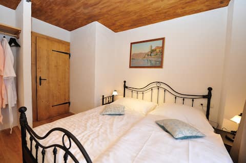 Wine-grower-style apartment with access to garden no. 3